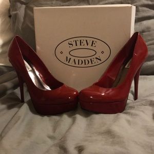Steve Madden Caryssa Red Patent Pump Sz 8.5